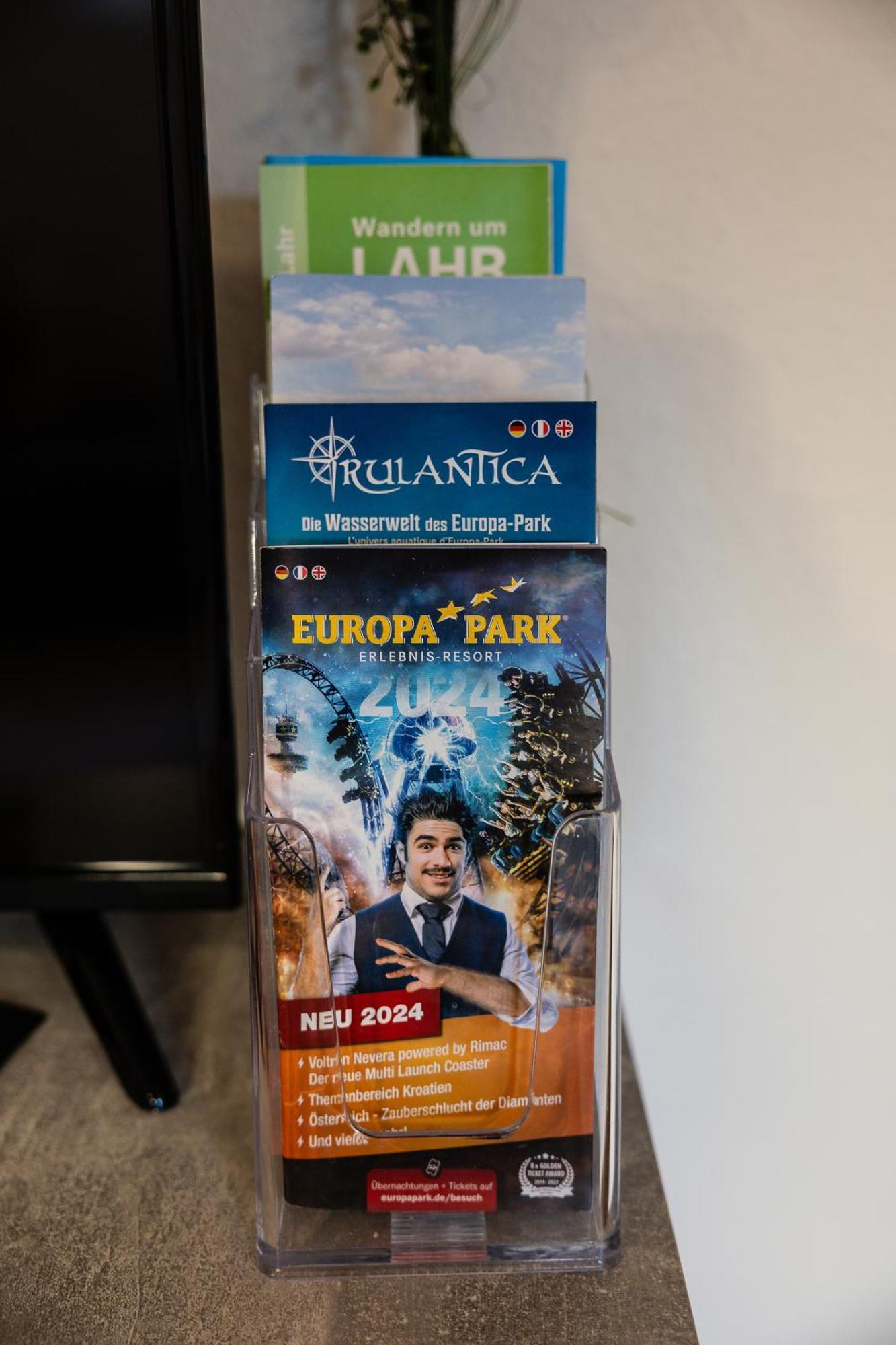 Fe Wo Europa Park - Strassburg - Colmar - Wallbox Schwanau Bagian luar foto